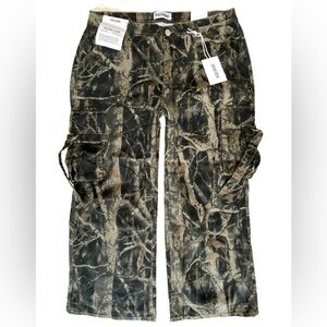 Disclosure Camouflage Cargo Pants Womens Plus size 20 Olive Tan Wide Leg NEW NWT